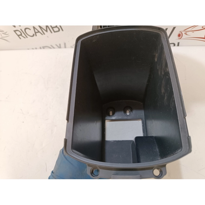 84670-1W000 BRACCIOLO INTERNO IN PELLE KIA RIO (UB) 1.1 CRDI (2011\2017)