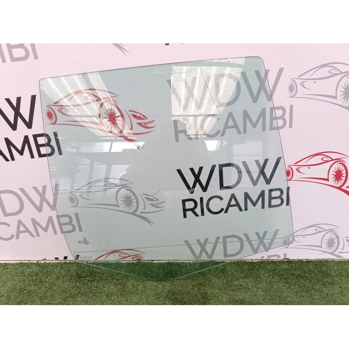 VETRO CRISTALLO SCENDENTE POSTERIORE DESTRO VW GOLF 4 IV 1.9 TDI (1997\2004)