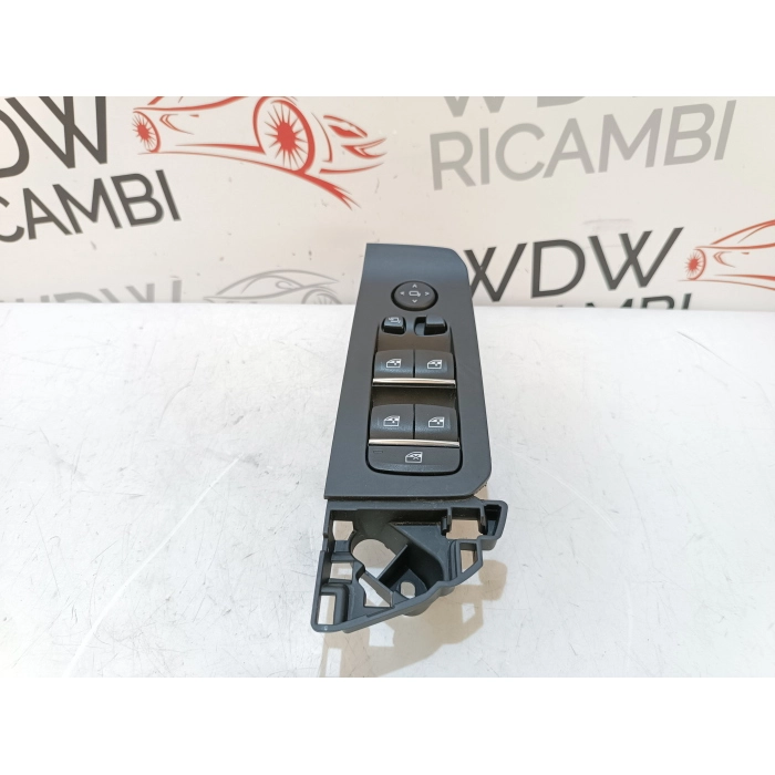 6832729-02 PULSANTIERA ALZAVETRO ANTERIORE SINISTRO BMW X6 G06 F96 (2019\2023)