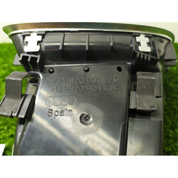 BOCCHETTA AREA LATO SINISTRO CRUSCOTTO ANTERIORE AUDI Q3 8U 2011-2018