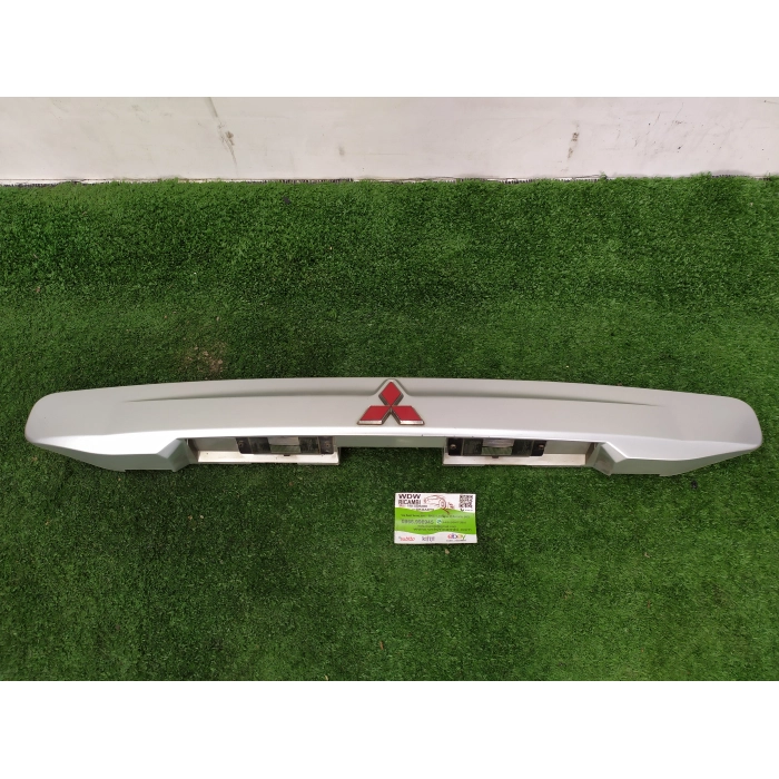 MR245529 RIVESTIMENTO PORTELLONE POSTERIORE LUCE TARGA MITSUBISHI SPACE STAR