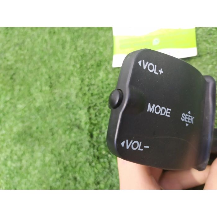GRUPPO COMANDO INTERRUTTORE RADIO VOLUME MODE SEEK FORD FOCUS II 1.6
