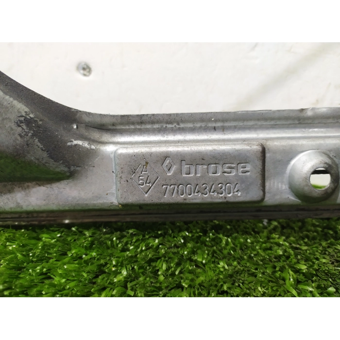 ALZAVETRO ALZACRISTALLO PORTA POSTERIORE DESTRO MANUALE RENAULT CLIO 2 II