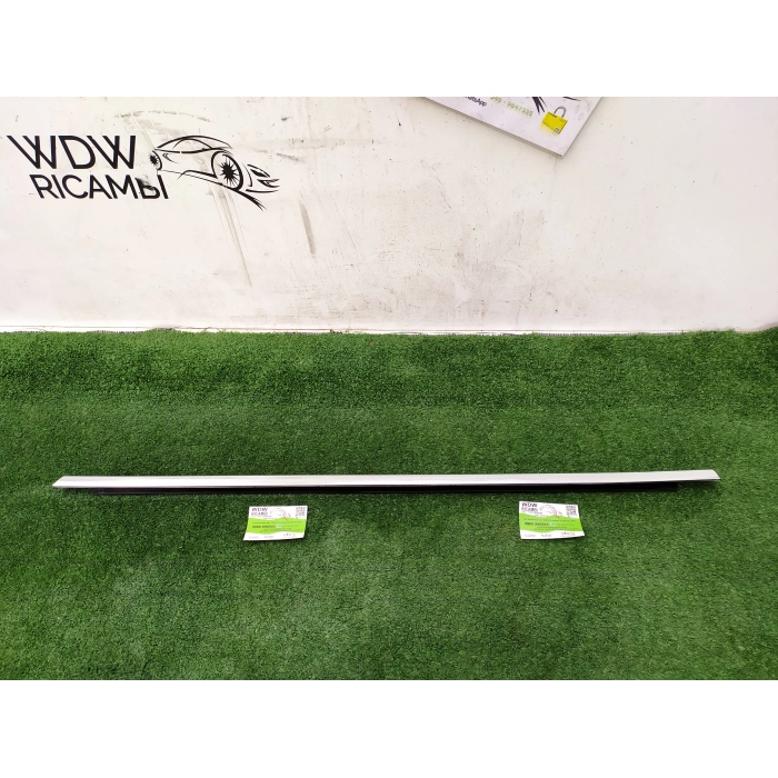 RASCHIAVETRO CROMATO PORTA POSTERIORE DESTRO DX FORD MONDEO 2.0 TDCI