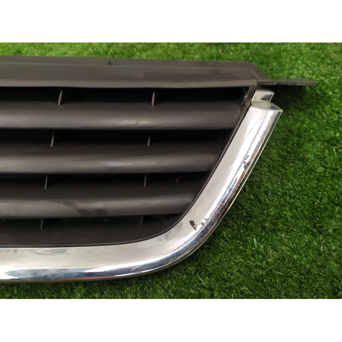 8V41-R7081-A MASCHERINA GRIGLIA CENTRALE ANTERIORE ANT FORD KUGA 1 I SERIE