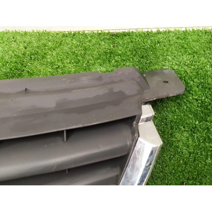 8V41-R7081-A MASCHERINA GRIGLIA CENTRALE ANTERIORE ANT FORD KUGA 1 I SERIE