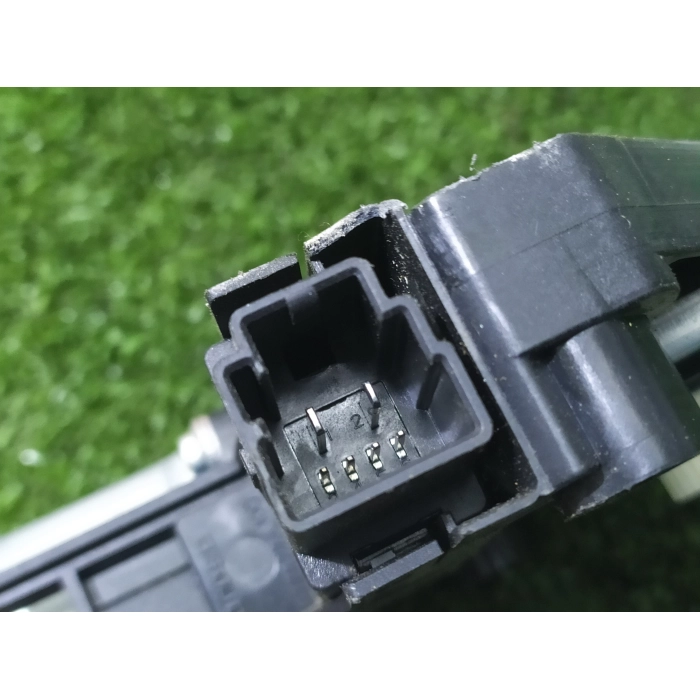 MOTORINO ALZAVETRO ALZACRISTALLO PORTA ANTERIORE ANT SINISTRO VOLVO V40