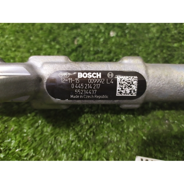 FLAUTO TUBO RAIL GASOLIO CARBURANTE INIETTORE MOTORE FIAT 500L 1.3 MTJ 84CV