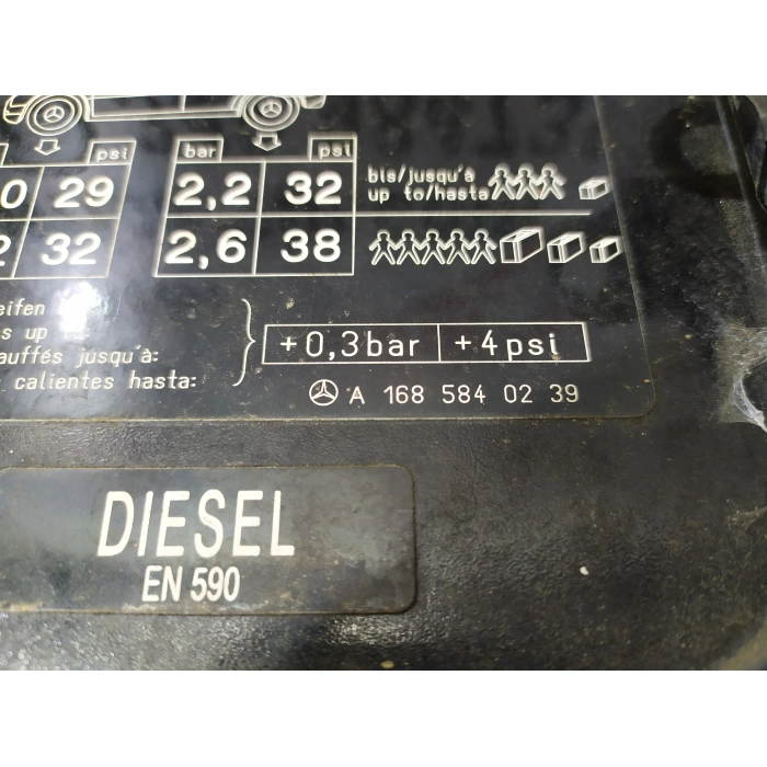 SPORTELLO SPORTELLINO TAPPO SERBATOIO CARBURANTE MERCEDES CLASSE A (W168)