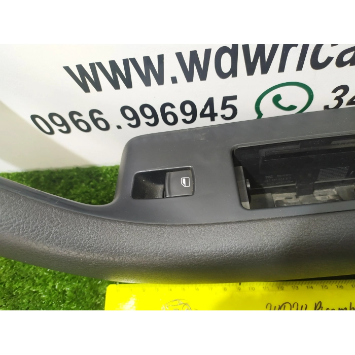 MANIGLIA INTERNA GRUPPO COMANDO ALZAVETRO POSTERIORE DESTRO AUDI A6 (C6)