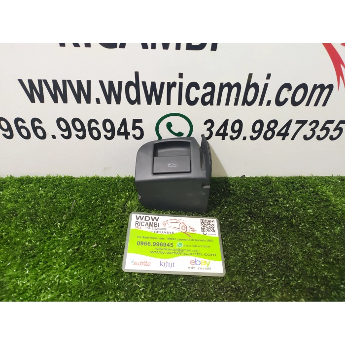 PULSANTE INTERRUTTORE PORTELLONE COFANO POSTERIORE POST AUDI A6 (C6)
