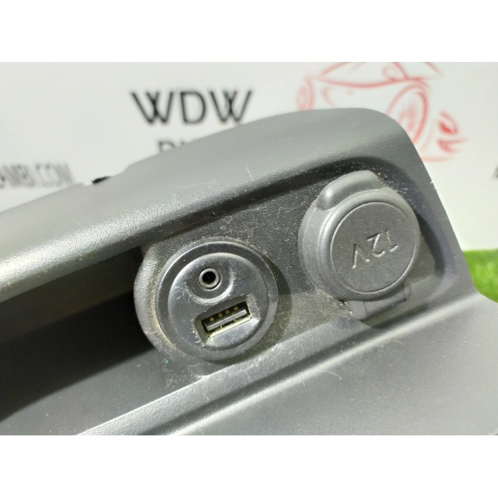 PORTAOGGETTI CRUSCOTTO PORTA INGRESSO AUX USB ACCENDISIGARI PEUGEOT 208