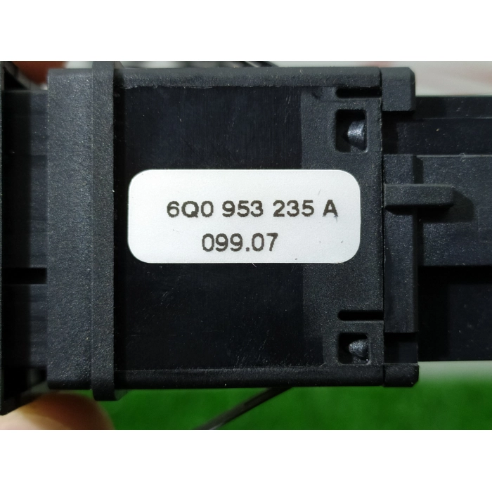 PULSANTE INTERRUTTORE QUATTRO FRECCE LUCE EMERGENZA VW POLO (9N) 1.4 TDI
