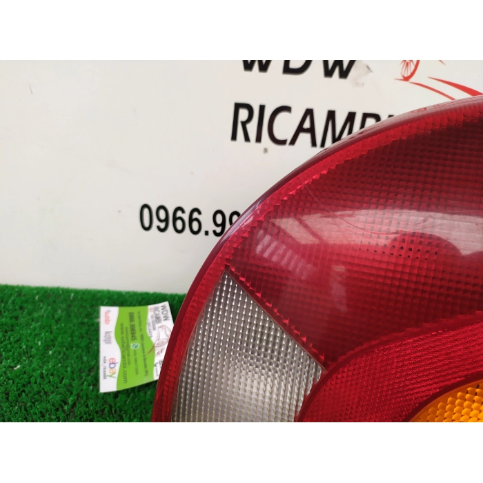 96FG13N004AB FANALE FANALINO POSTERIORE DESTRO DX FORD FIESTA 1.2 (1995\2002) 2000