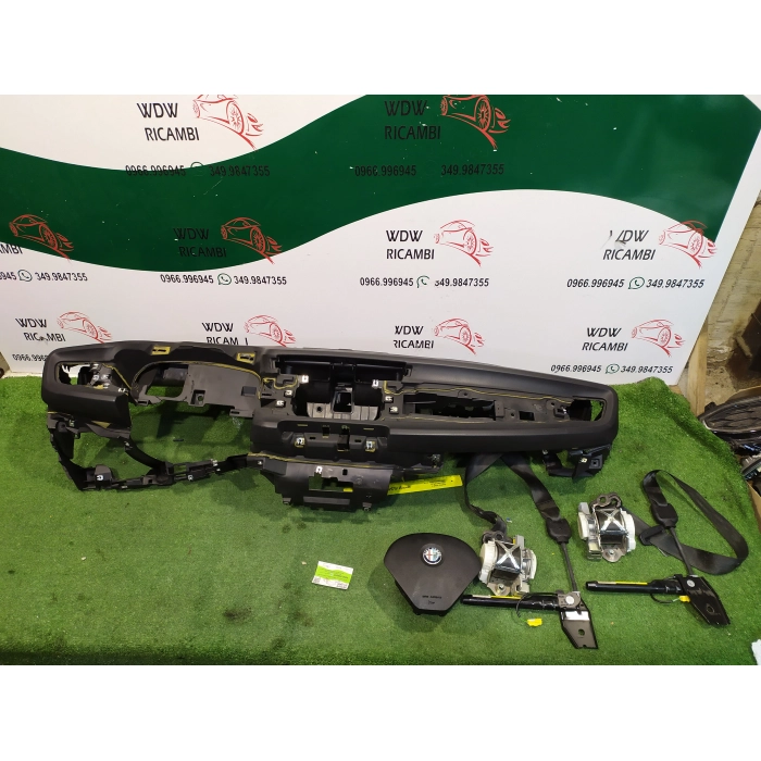ART.18298 KIT AIRBAG NO CENTRALINA ALFA ROMEO GIULIETTA 1.6 (DAL 2010 IN POI >) -VEDI FOTO-
