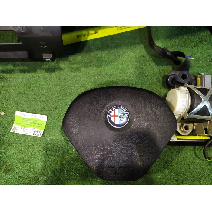 ART.18298 KIT AIRBAG NO CENTRALINA ALFA ROMEO GIULIETTA 1.6 (DAL 2010 IN POI >) -VEDI FOTO-