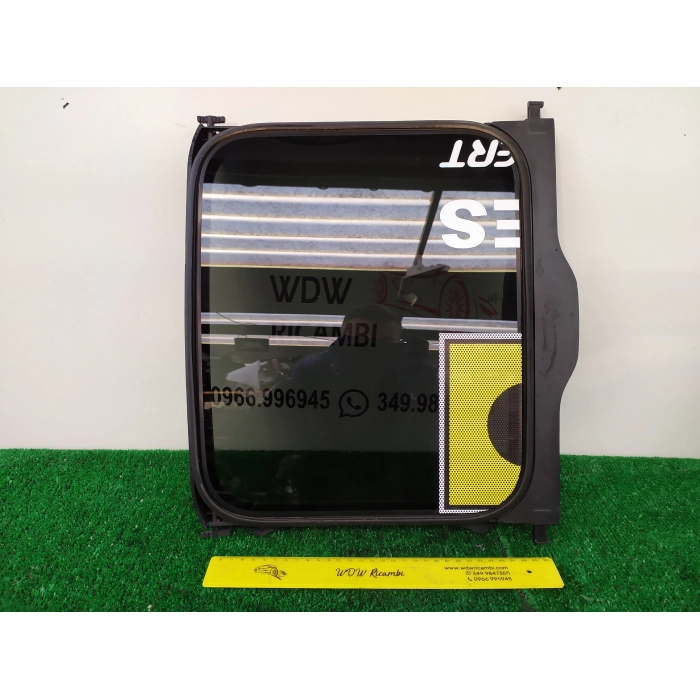 VETRO OSCURATO FISSO SCORREVOLE POSTERIORE DESTRO DX CITROEN SPACETOURER DAL 2016 >
