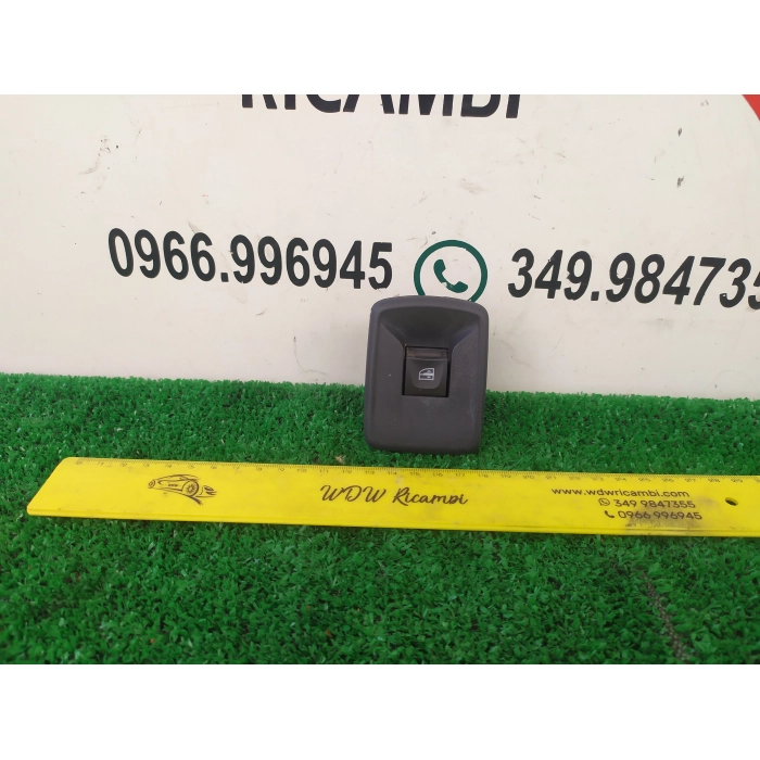 PULSANTE INTERRUTTORE ALZAVETRO PORTA ANTERIORE DESTRO DX DACIA SANDERO 1.0 (2012\2020) 2019