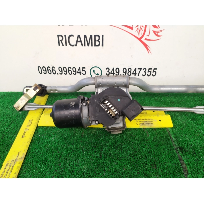 8200264711 MOTORINO TERGICRISTALLO TERGIPARABREZZA ANTERIORE ANT RENAULT CLIO 1.2 (1998\2012) 2004