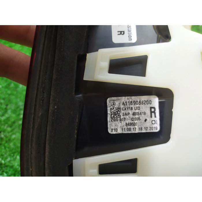 STOP FANALINO FANALE INTERNO POSTERIORE POST DESTRO DX MERCEDES CLA C118 X118 SW