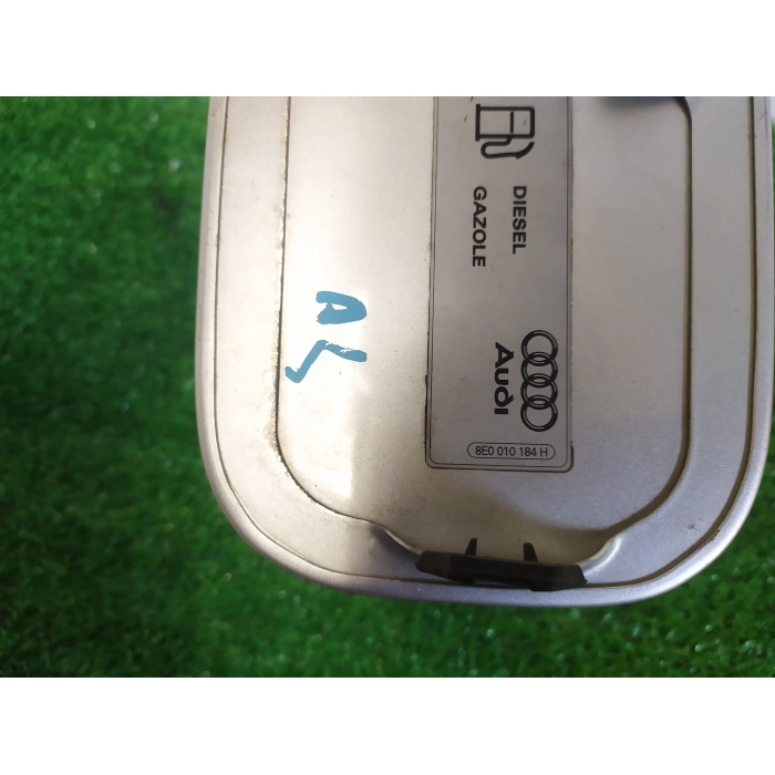 8E0010184H TAPPO SPORTELLINO CARBURANTE SERBATOIO AUDI A4 MODELLO 8E 2° 2000-2004