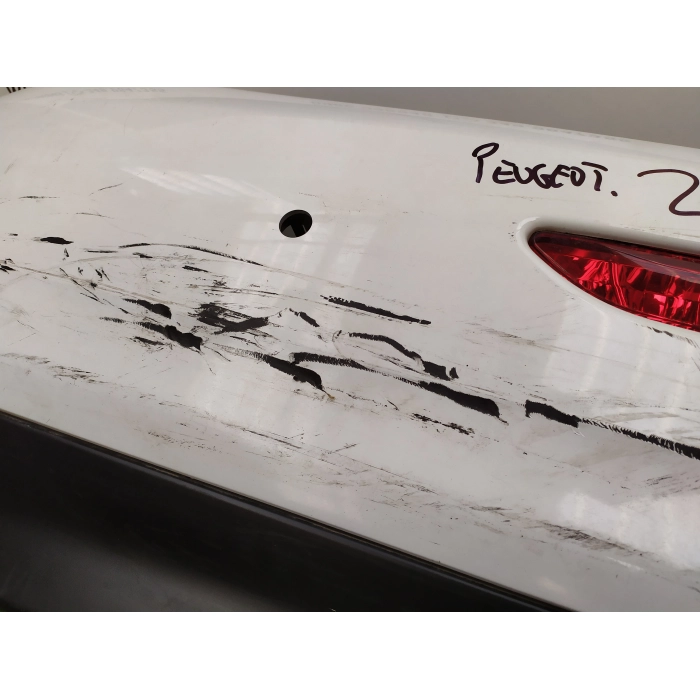 PARAURTI POSTERIORE POST BIANCO CON SENSORI PARCHEGGIO PEUGEOT 208 (2012\2019)