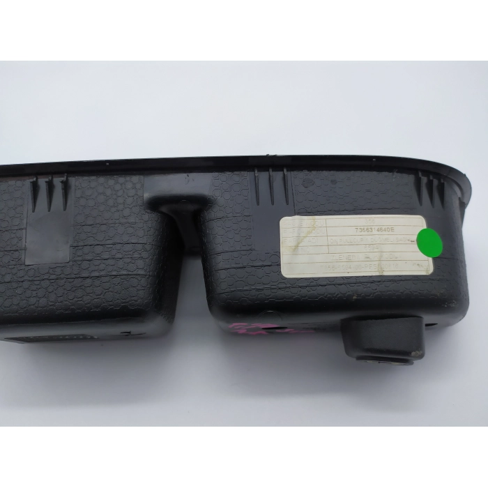 7356314640E PULSANTIERA ALZAVETRO PORTA ANTERIORE DESTRO USATO FIAT TIPO (356) SW 1.6 (DAL 2015 IN POI >)