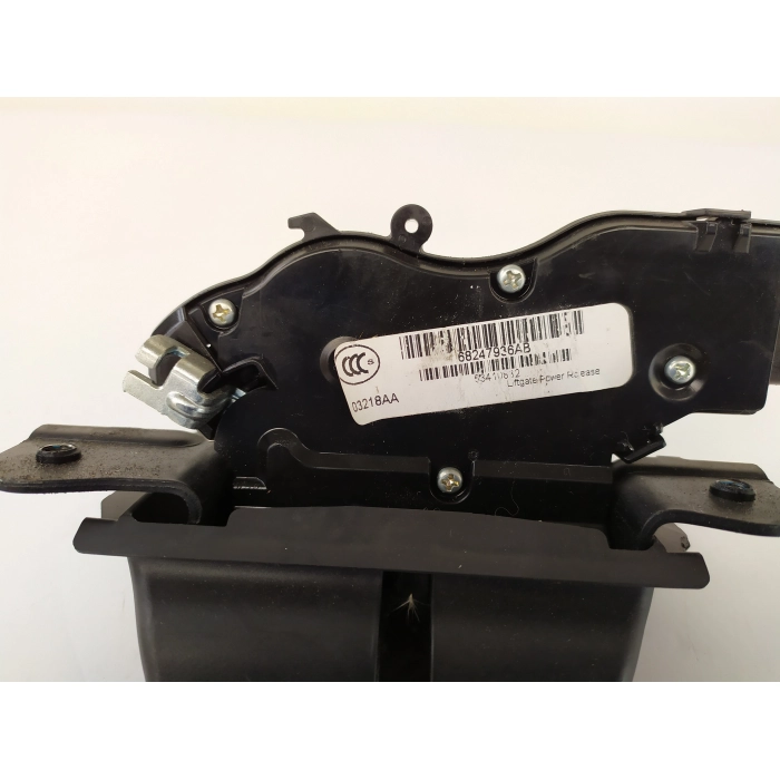 68247936AB SERRATURA PORTELLONE POSTERIORE POST USATO JEEP COMPASS 2.0 CRD 4X4 (DAL 2016 IN POI >)