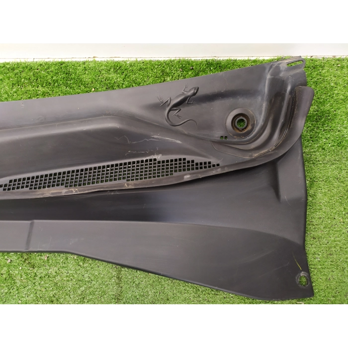 5UT09TRMA GRIGLIA ANTERIORE SOTTOPARABREZZA TERGICRISTALLO JEEP COMPASS -USATO- GOCCIOLATOIO
