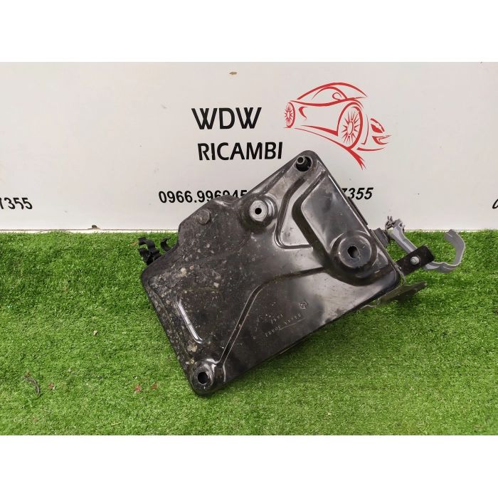 68370874AA STAFFA SUPPORTO BATTERIA PORTABATTERIA JEEP COMPASS 1.6 2016>