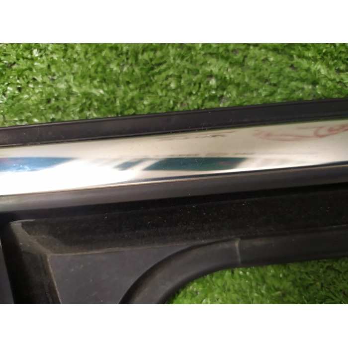 GUARNIZIONE CROMATA USATO PORTA ANTERIORE DESTRO DX JEEP COMPASS 2.0 CRD 4X4 (DAL 2016 IN POI >)