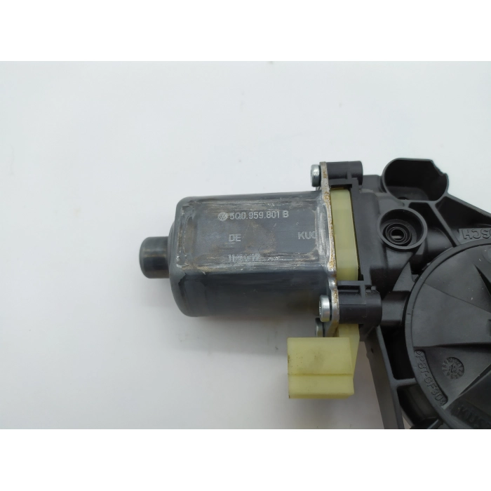 5Q0959801B MOTORINO ALZAVETRO USATO PORTA ANTERIORE SINISTRO SX VW GOLF VII 7 1.6 TDI (2012\2019)