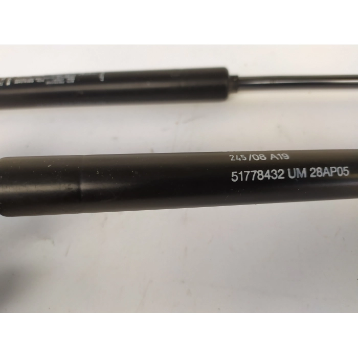 51778432 COPPIA AMMORTIZZATORI PORTELLONE POSTERIORE USATO FIAT GRANDE PUNTO (199) 1.3 90CV