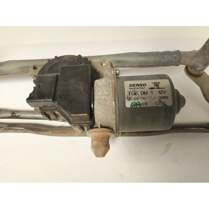 MS159200-9260 MOTORINO TERGICRISTALLO ANTERIORE ANT USATO FIAT PANDA (312\319) 1.2 (DAL 2012 IN POI >) 2012