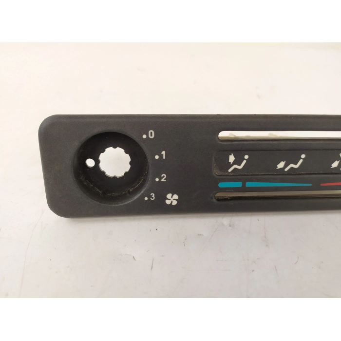 9610228477 MASCHERINA RIVESTIMENTO COMANDI CLIMA USATO PEUGEOT 106 1.0 (1991\1996) 1996