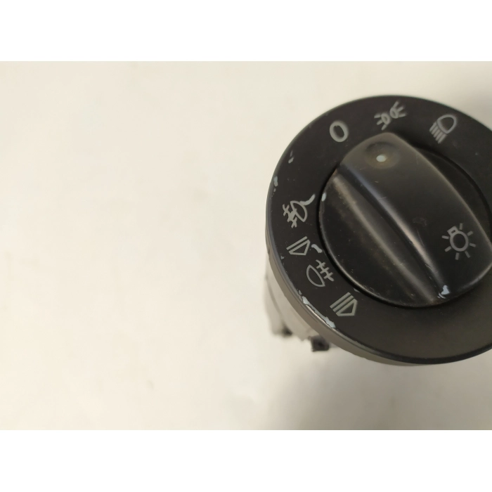 8E0941531C INTERRUTTORE LUCE LUCI USATO AUDI A4 (B7) AVANT 2.0 TDI (2004\2009) 2007