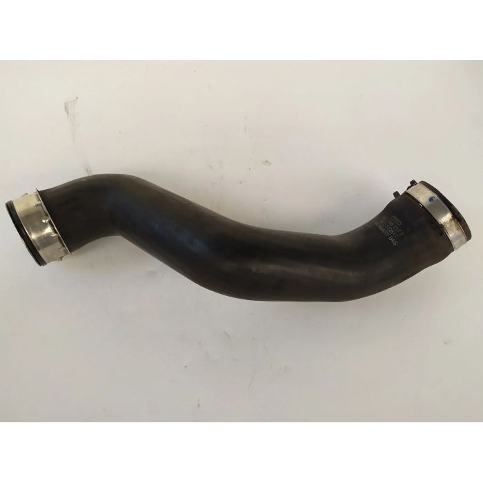 8E0145737F TUBO MANICOTTO RADIATORE INTERCOOLER USATO AUDI A4 (B7) AVANT 2.0 TDI (2004\2009) 2007