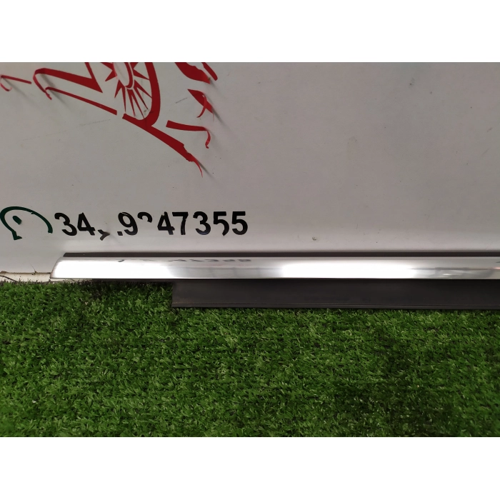 8R0853783F RASCHIAVETRO CROMATO PORTA POSTERIORE SINISTRO SX USATO AUDI Q5 (8R) 2.0 TDI (DAL 2008 IN POI >)