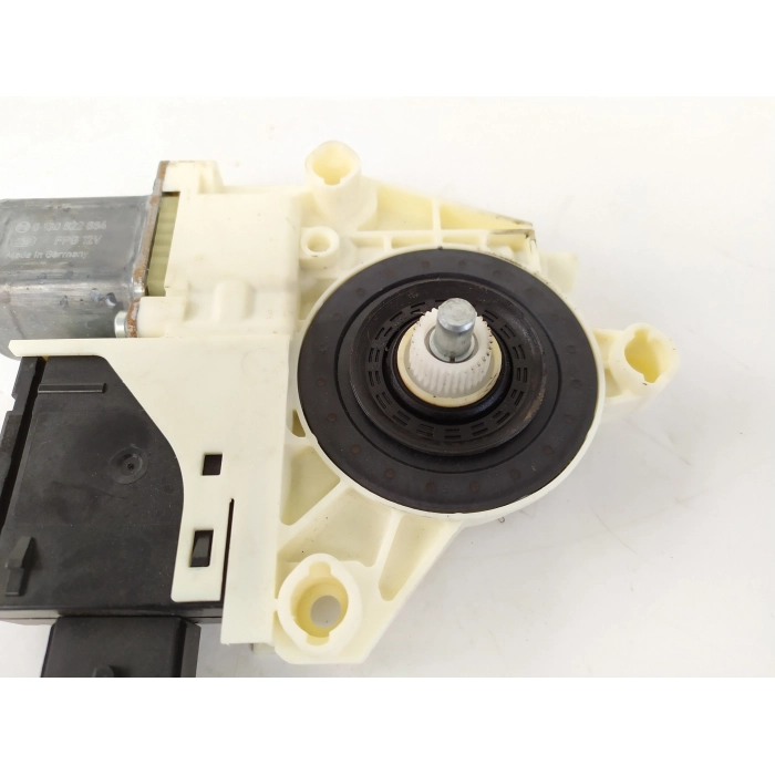 C44131-104 MOTORINO ALZAVETRO ANTERIORE DESTRO DX USATO JEEP RENEGADE (BU) 1.6 CRD (DAL 2014 IN POI >)
