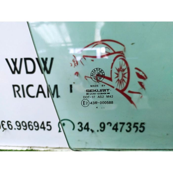 VETRO CRISTALLO SCENDENTE USATO PORTA ANTERIORE DESTRO DX ALFA ROMEO 147 3P (2000\2010)