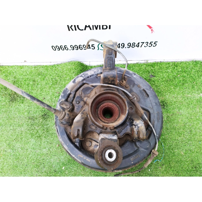 RLH000020 FUSELLO MOZZO USATO POSTERIORE DESTRO DX LAND ROVER FREELANDER 2.0 TD4 (1997\2006)
