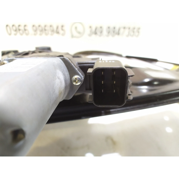 BJ3223201AG ALZAVETRO ELETTRICO USATO PORTA ANTERIORE SINISTRO SX RANGE ROVER LAND ROVER EVOQUE L538 1° (2011\2018) 2016