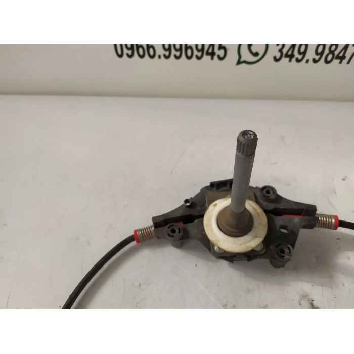 8A6I-A27000 ALZAVETRO MANUALE PORTA POSTERIORE DESTRO DX USATO FORD FIESTA 1.4 TDCI (2008\2017)