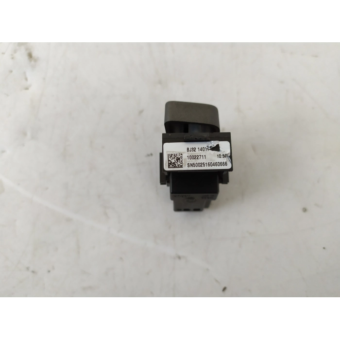 BJ3214017 PULSANTE INTERRUTTORE COMANDO CHIUSURA APERTURA PORTE USATO RANGE ROVER LAND ROVER EVOQUE L538 1° (2011\2018) 2016