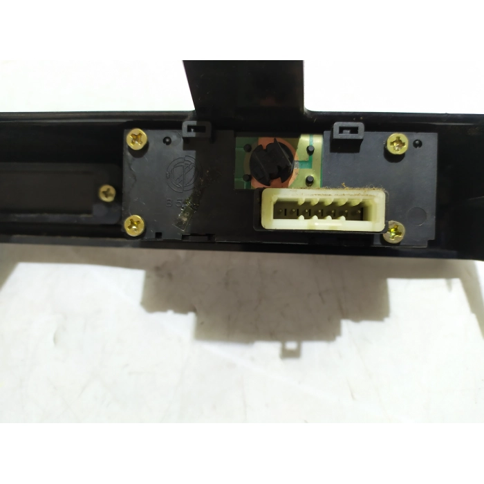PULSANTE PULSANTIERA INTERRUTTORE CENTRALE USATO FIAT UNO 1.0 (1989\1995) 1990