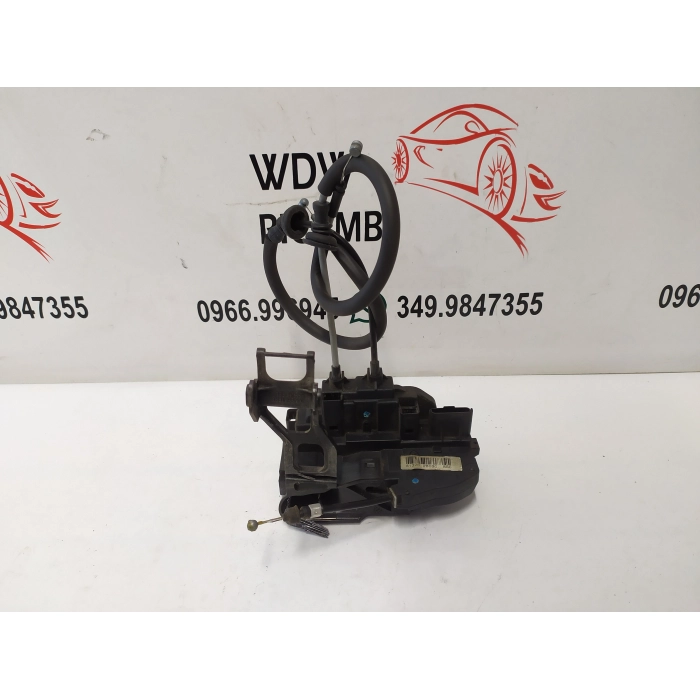 81320-2B030 SERRATURA CHIUSURA ANTERIORE ANT DESTRA DX HYUNDAI SANTA FE 2006-2012
