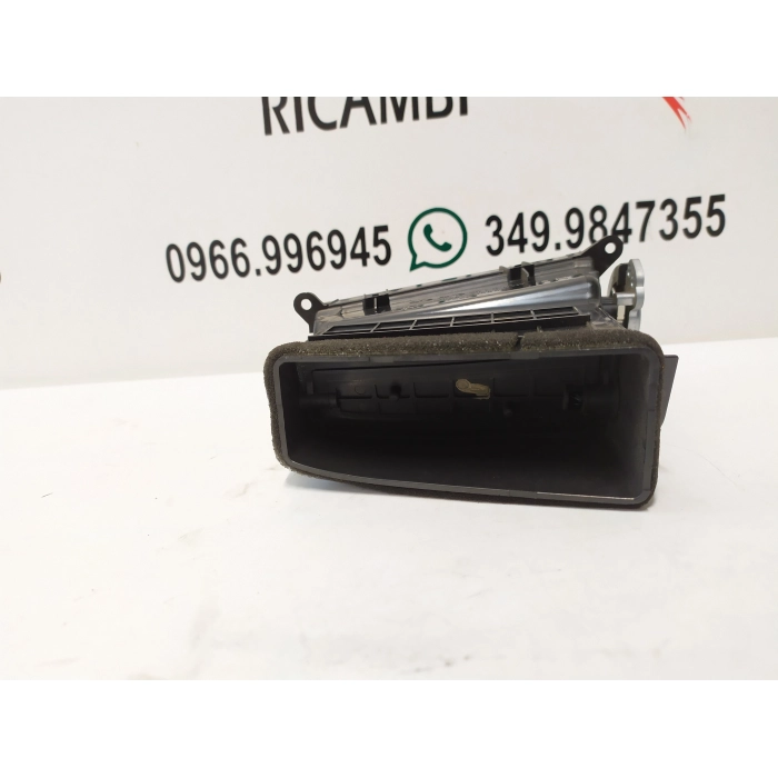 97420-2B000 BOCCHETTA BOCCHETTONE ARIA CENTRALE DESTRO DX HYUNDAI SANTA FE 2006-2012