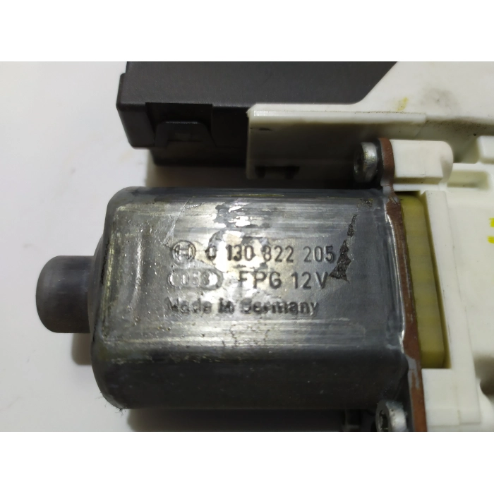 8P0959802K MOTORINO ALZAVETRO ANTERIORE ANT DESTRO DX AUDI A3 8P 1.9 (2008 / 2013) 2009