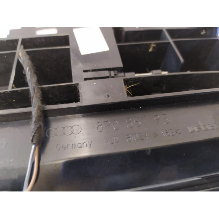 8P0857951 POSACENERA CASSETTO VANO PORTAOGGETTI AUDI A3 1.9 2008-2013