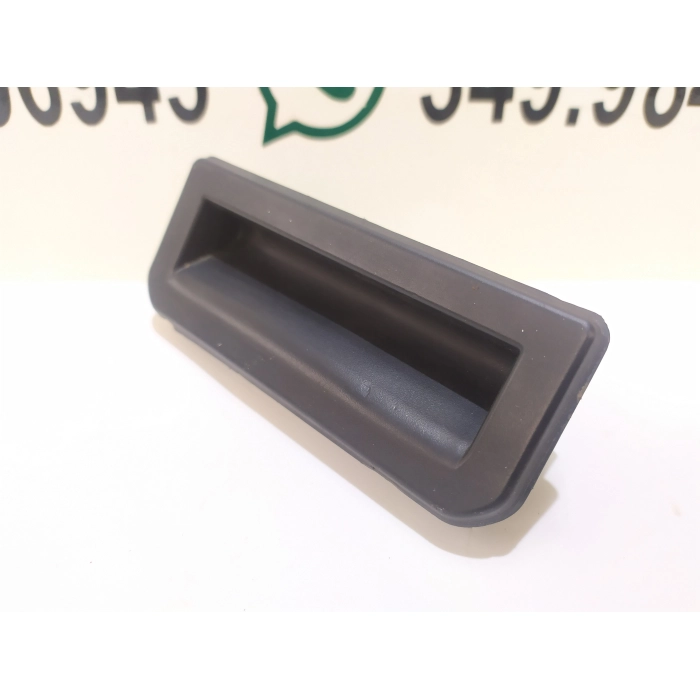 6V0827566 PULSANTE APERTURA PORTELLONE POSTERIORE POST USATO AUDI Q2 (GA) (DAL 2016 IN POI >)